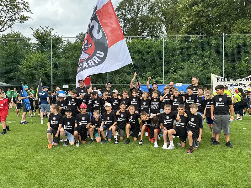 Bericht zur gemeinsamen Abschlussfahrt der E1- und E2- Jugend zum Bodensee-Cup nach Hard (Österreich)