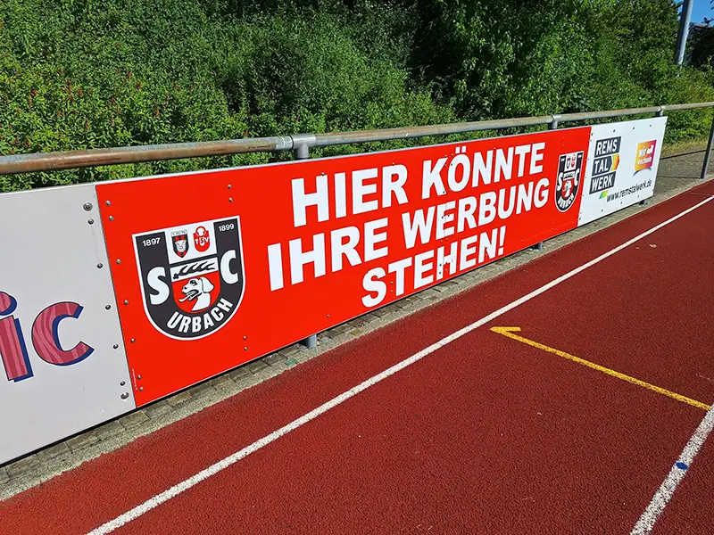 mit der Bande werben Unsere StadionBanner warten auf ihre Werbung