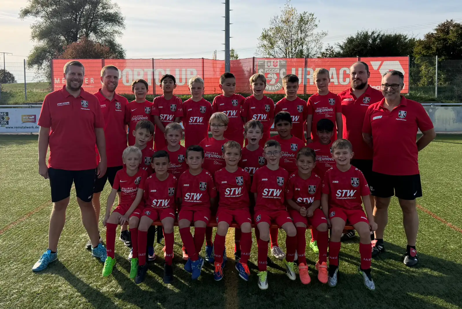 Mannschaftsbild F3-F4-Junioren-SC-Urbach-2026-27